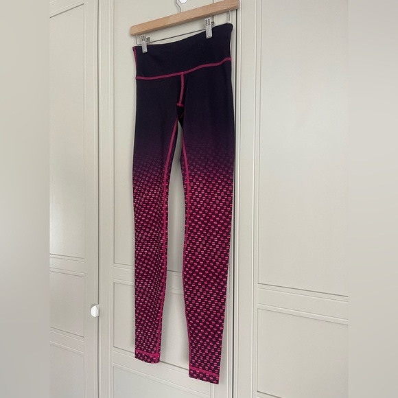Lululemon Wunder Under Pant III *Full-On Luon
Deep Dive Dip Berry Rumble Black - Picture 10 of 13
